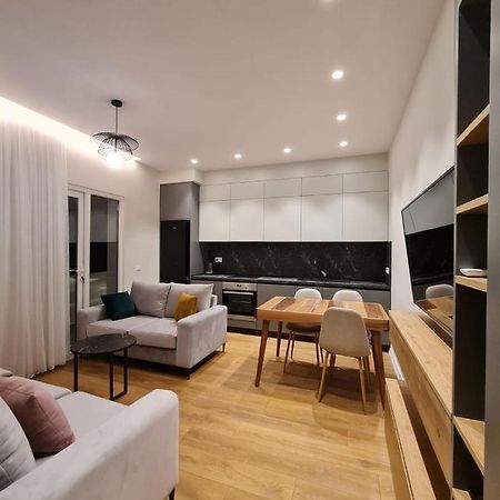 Adore - Modern Apartment Tirana Exteriör bild