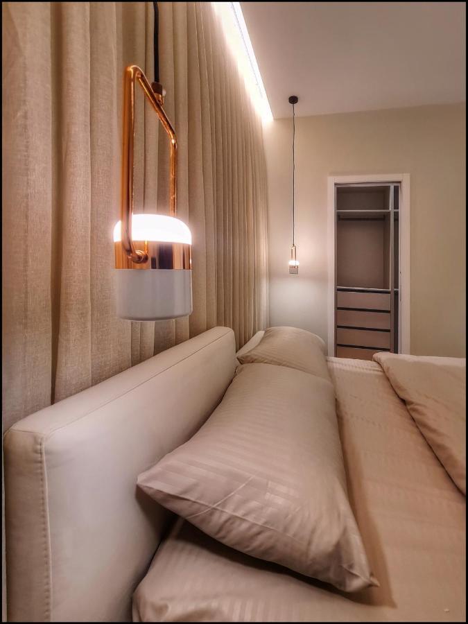 Adore - Modern Apartment Tirana Exteriör bild