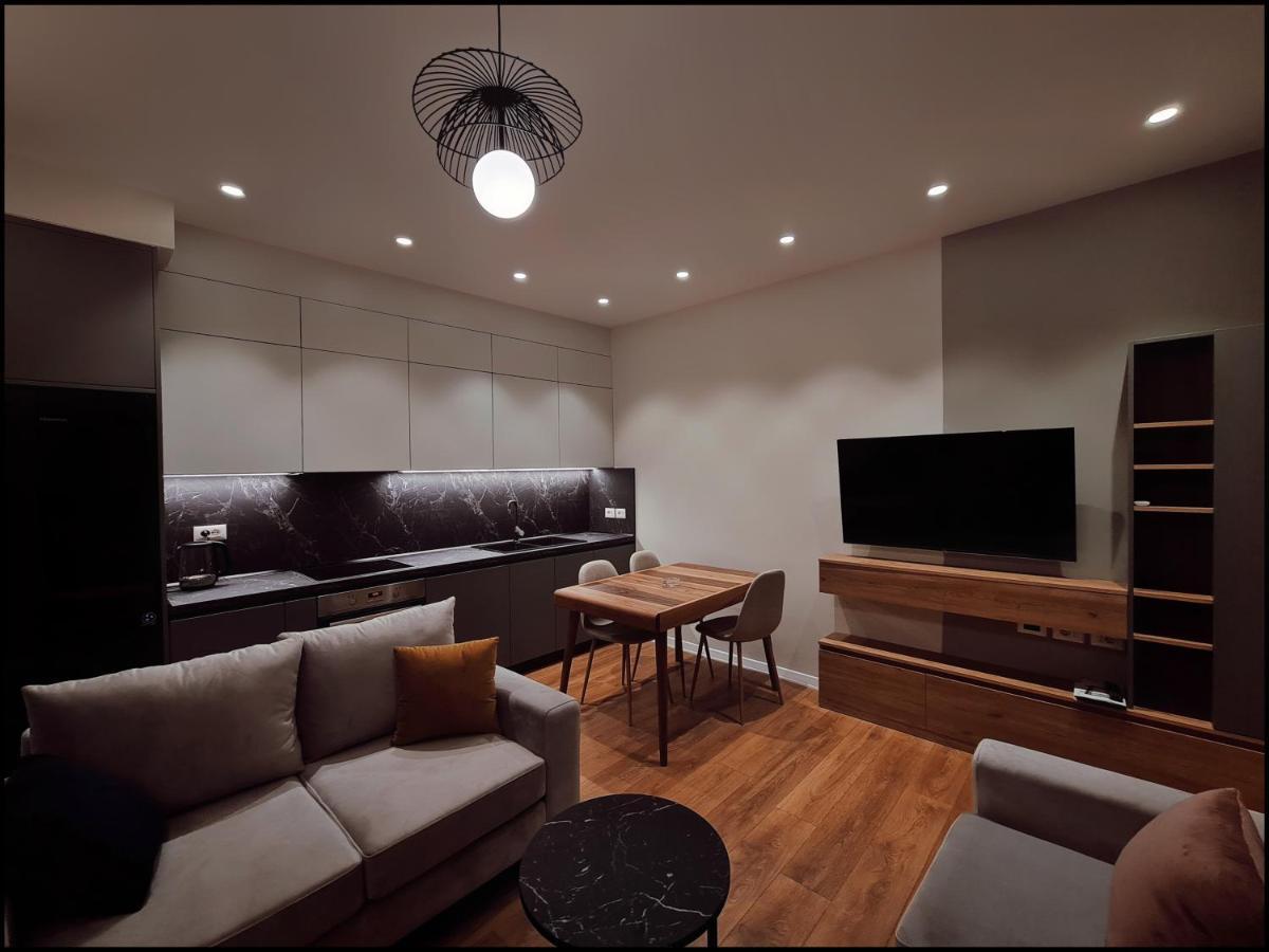 Adore - Modern Apartment Tirana Exteriör bild