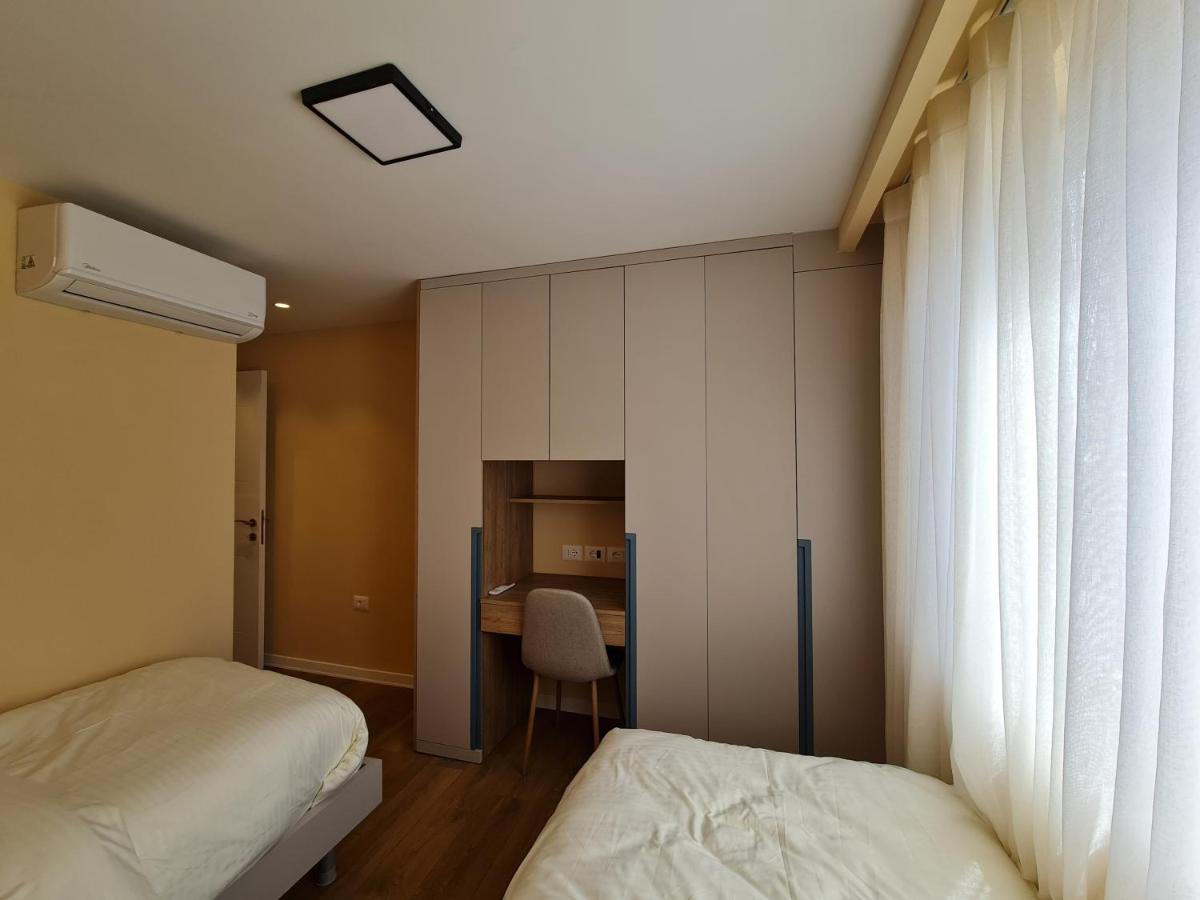 Adore - Modern Apartment Tirana Exteriör bild