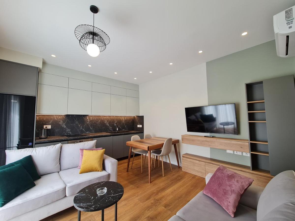 Adore - Modern Apartment Tirana Exteriör bild