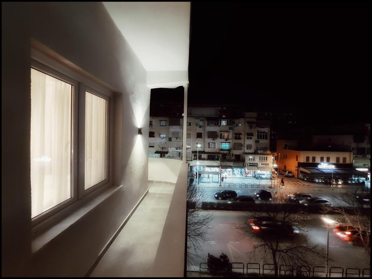 Adore - Modern Apartment Tirana Exteriör bild